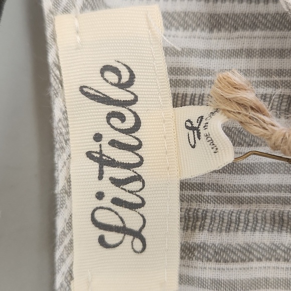 LISTICLE 2 pc shorts set gray stripe ruffle top and shorts.  NWT size large - Picture 4 of 8